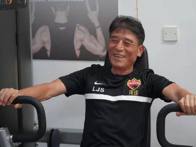 李佳佳高中生的日常小说在线阅读